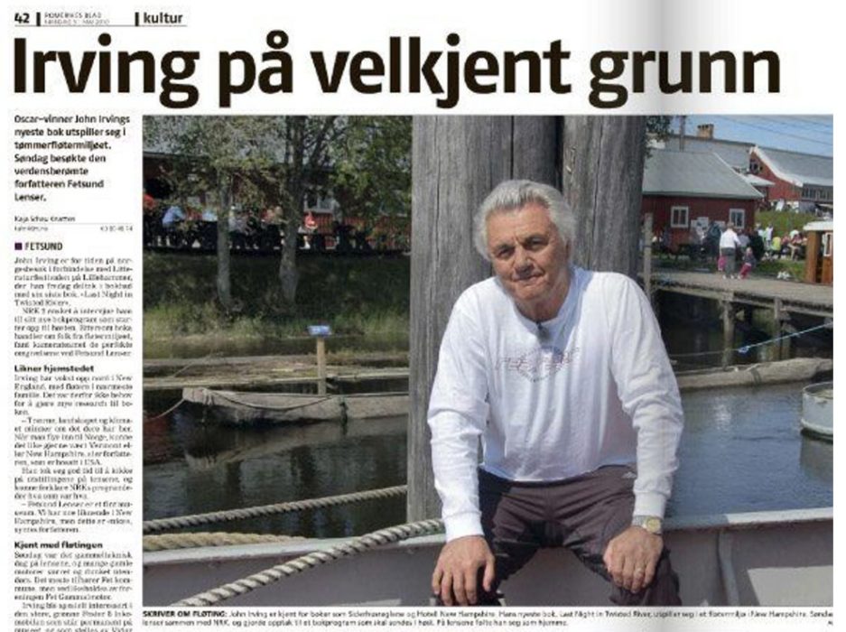 Del av avisside med artikkel om John Irving på Fetsund lenser.